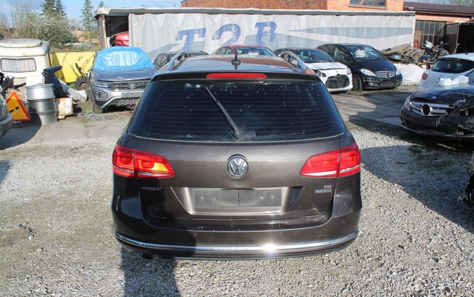 Volkswagen Passat cena 14900 przebieg: 268842, rok produkcji 2011 z Lubomierz małe 67